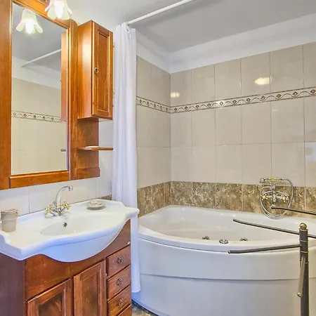 Stancija Bursic Holiday home Pula